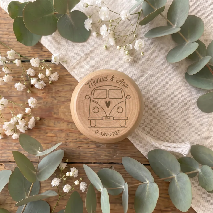 Detalles de boda infantiles juguetes de madera listos para regalar, Alegría Estudio.