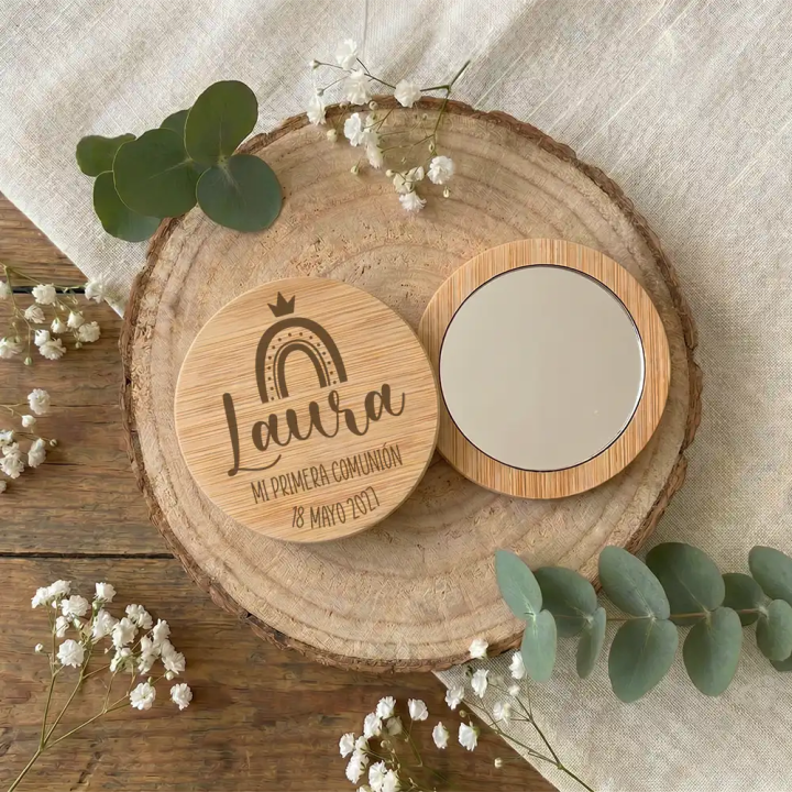 Espejo de madera grabado a láser para detalles de comunión, Alegría Estudio.
