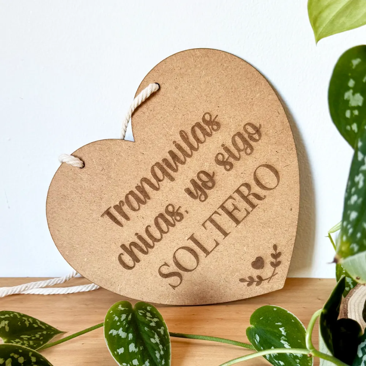 Cartel Niño Boda Corazón, cartel madera boda, cartel paje boda, Alegría Estudio